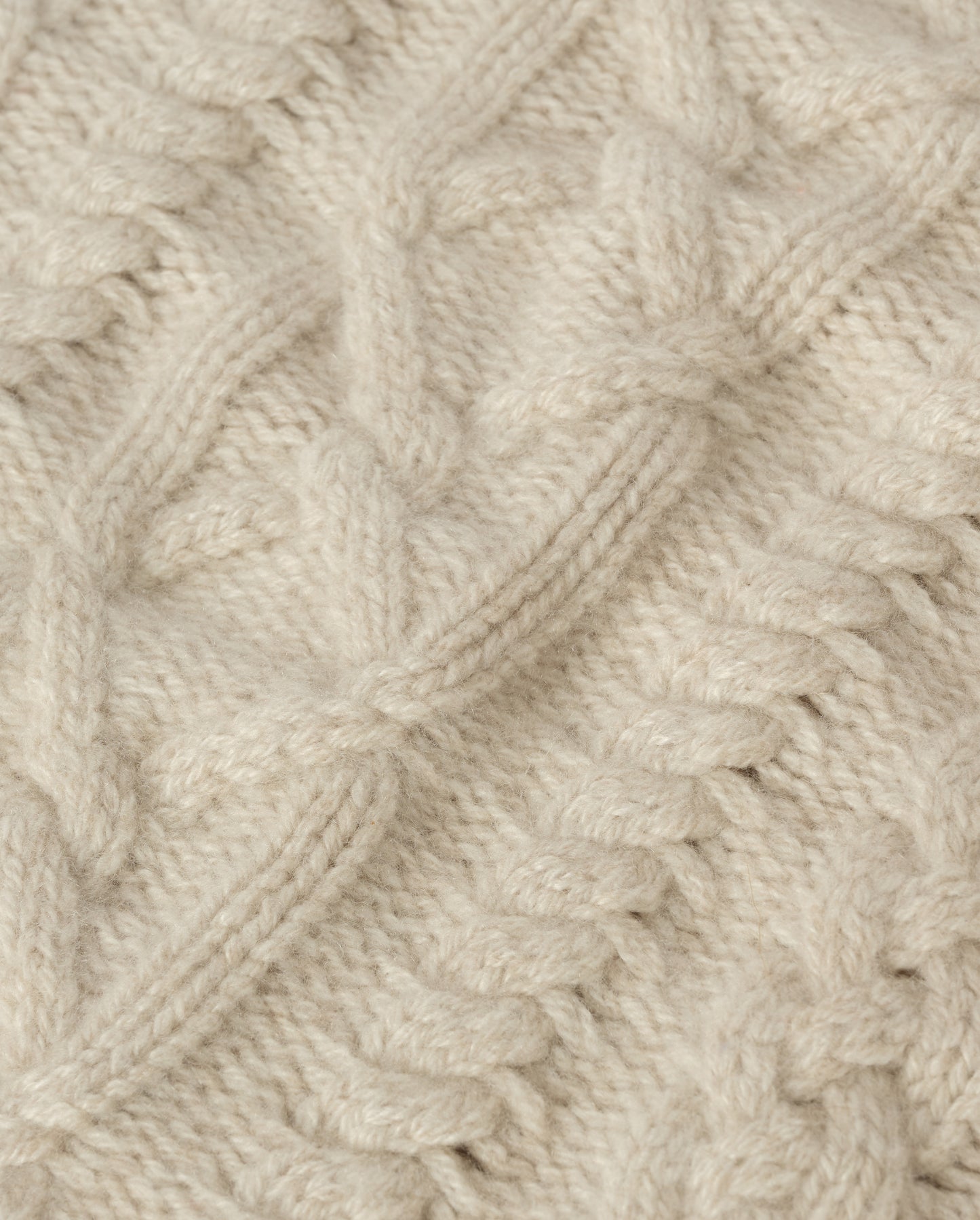 JOHNSTONS OF ELGIN MABEL CREW SWEATER CASHMERE ARAN CABLE ROUND NECK SWEATER CREAM 100% CASHMERE KAB06123HA0396