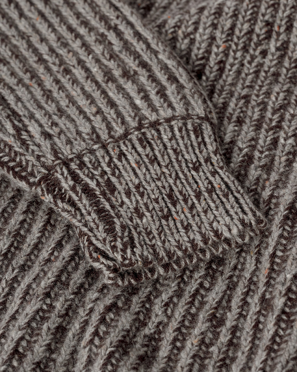 Johnstons of Elgin AW25 Men's Knitwear Peregrine Donegal & Molasses Ribbed Donegal Cashmere Grey Jumper Details KAC05581Q25393