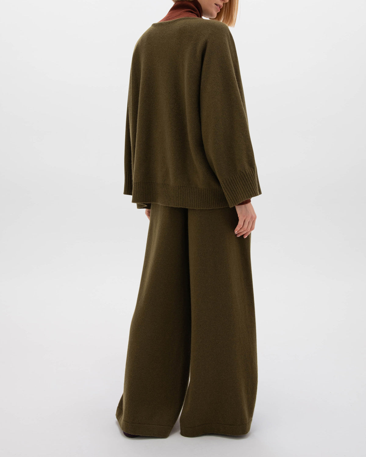 Johnstons of Elgin AW24 Women's Knitwear Olive Cashmere Cape Sweater KAI05048SC4573