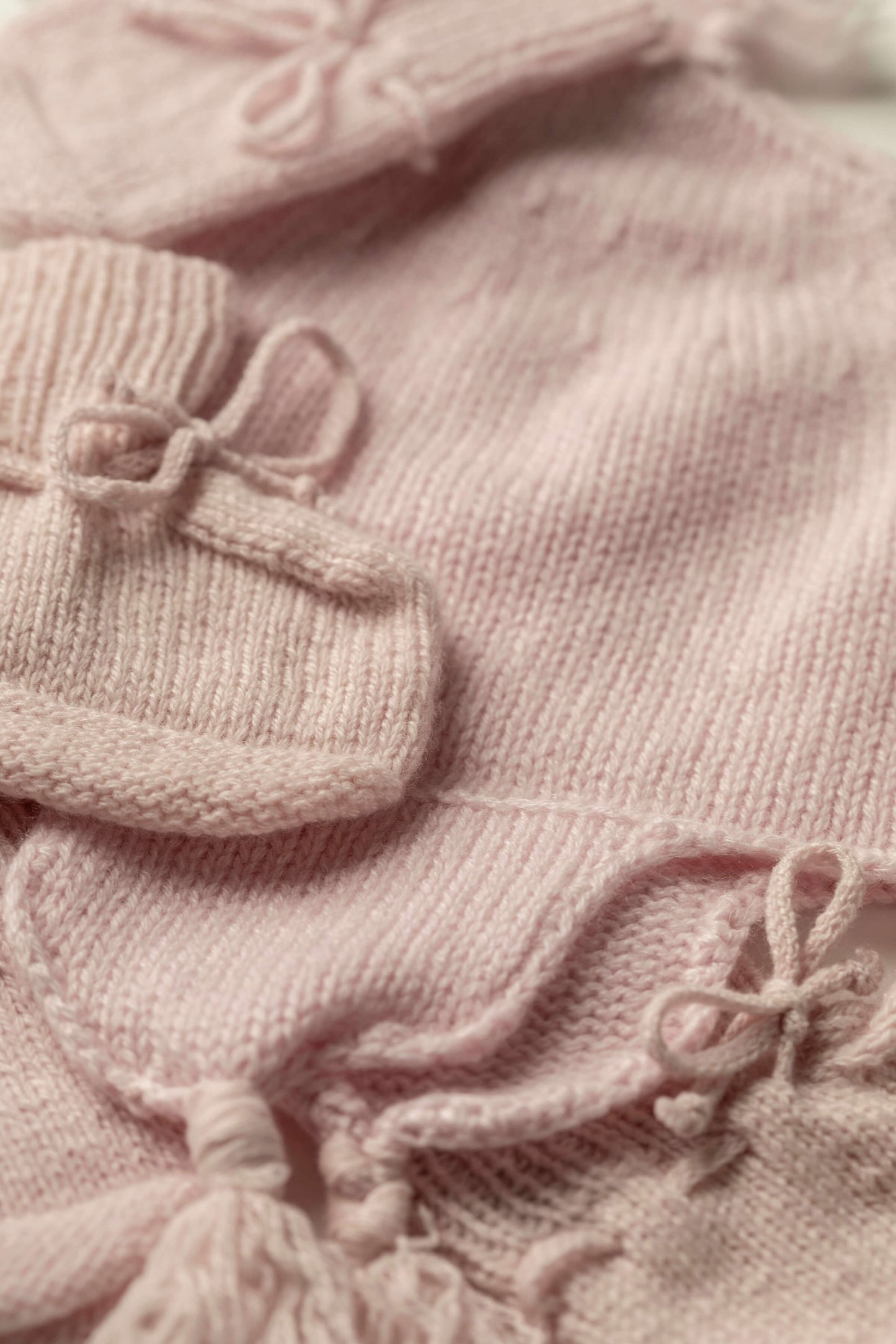 Johnstons of Elgin’s Baby's 1st Cashmere Accessories Gift Set in Blush AW21GIFTSET20B