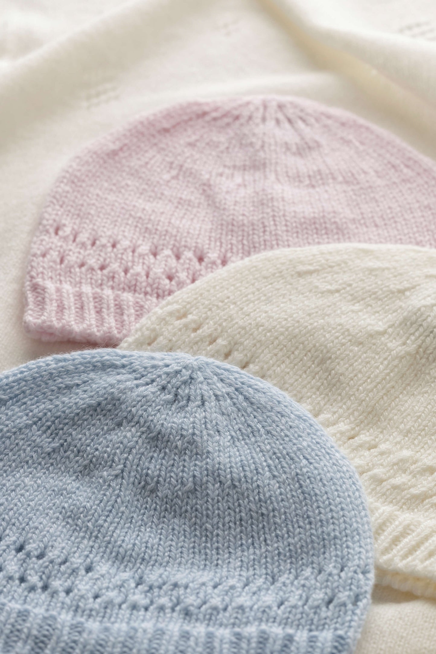 Johnstons of Elgin Baby Handknits Powder Blue Hand Knitted Cashmere Baby Beanie JA000132SD0167ONE