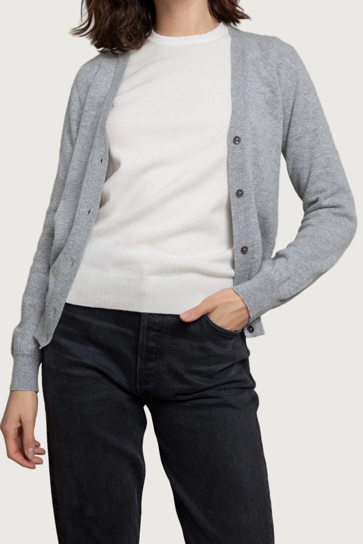 Johnstons of Elgin Women’s Cashmere V Cardigan in Silver on a grey background KAP04508HA2164