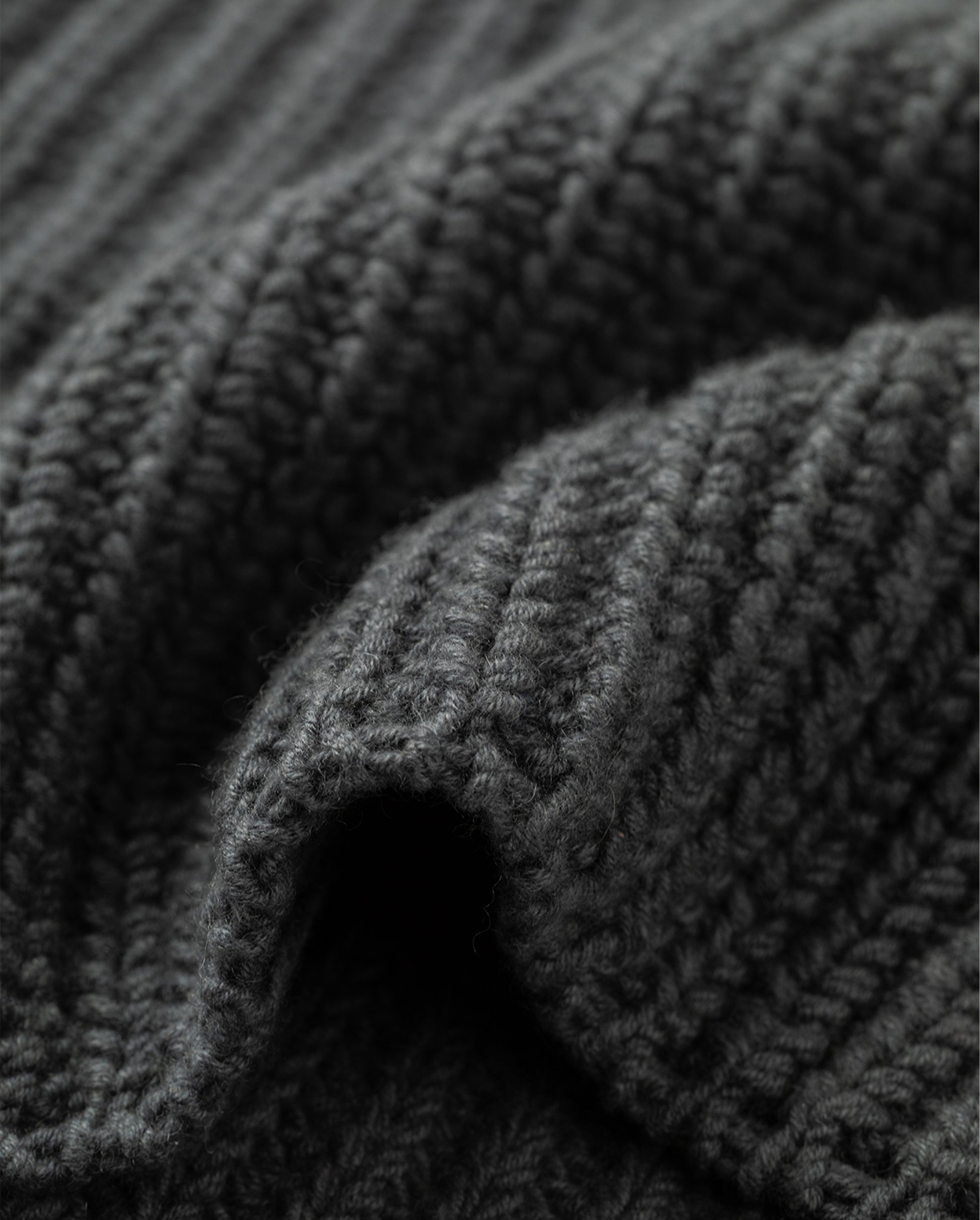 JOHNSTONS OF ELGIN CASHMERE LUXE COWIE RIB SNOOD WITH SHOULDER SPLIT GREY 100% CASHMERE HAB03312SA7216ONE