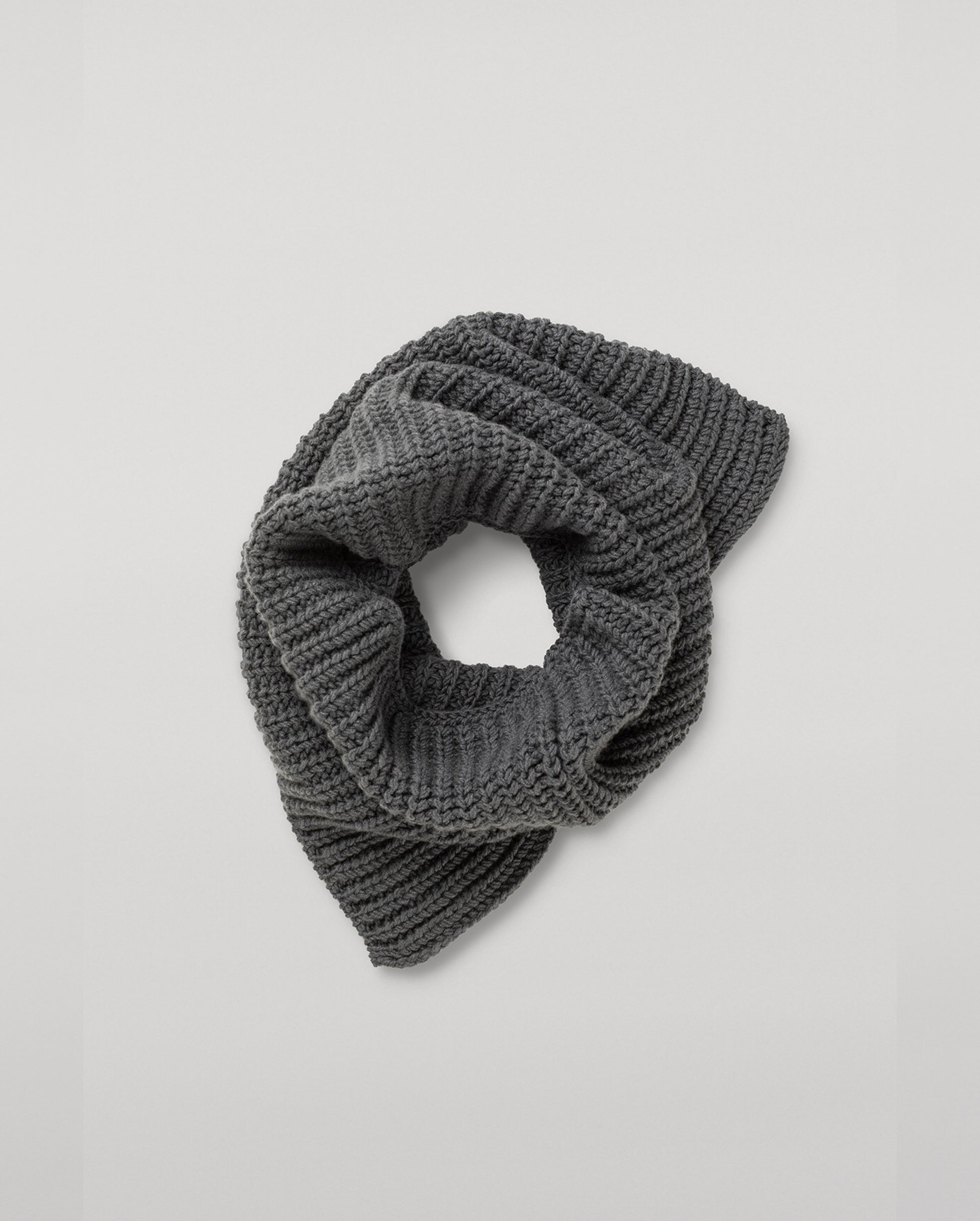 JOHNSTONS OF ELGIN CASHMERE LUXE COWIE RIB SNOOD WITH SHOULDER SPLIT GREY 100% CASHMERE HAB03312SA7216ONE