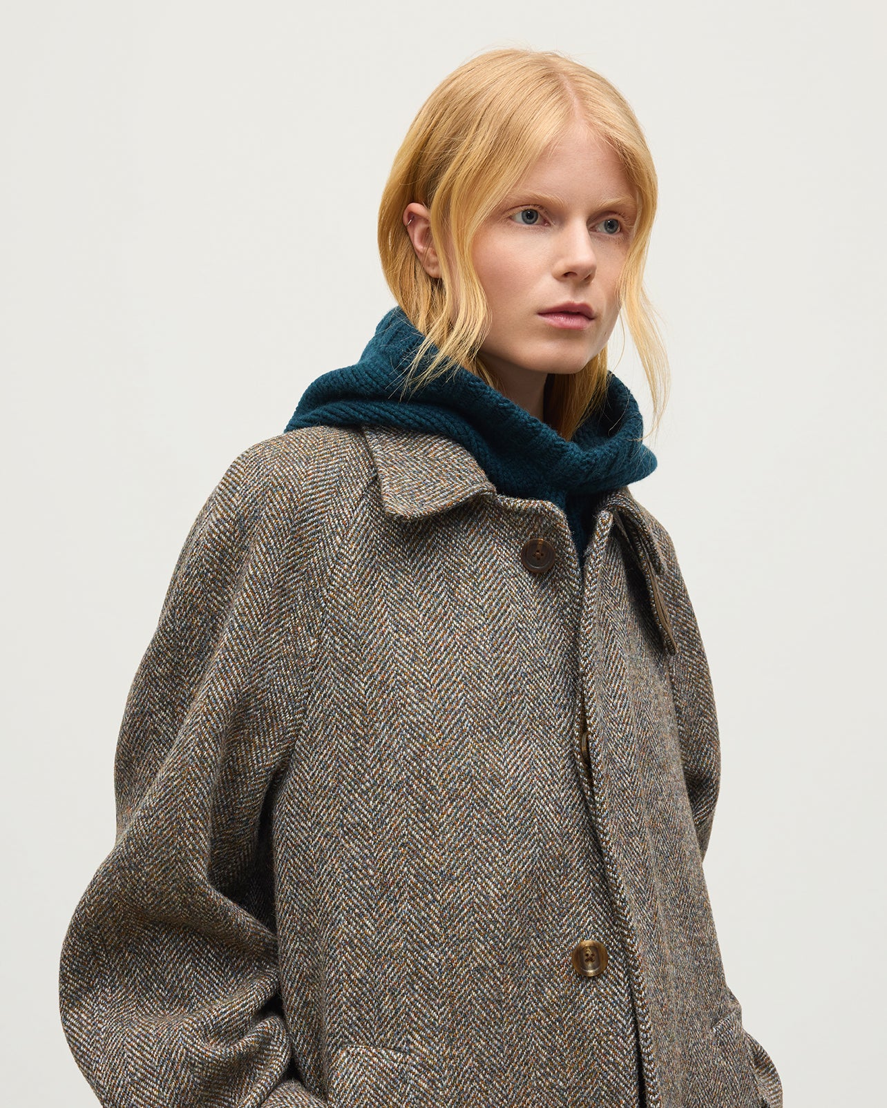 JOHNSTONS OF ELGIN CASHMERE LUXE PHOEBE SNOOD HOOD BOTTLE GREEN 100% CASHMERE HAB03405SC7341ONE
