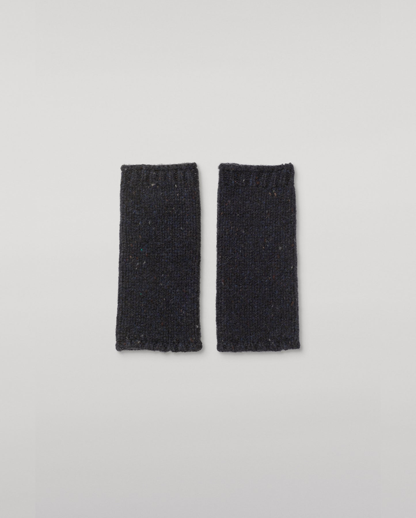 JOHNSTONS OF ELGIN DONEGAL CASHMERE TIREE WRISTWARMERS BLUE 100% CASHMERE HAC03644HD7348ONE