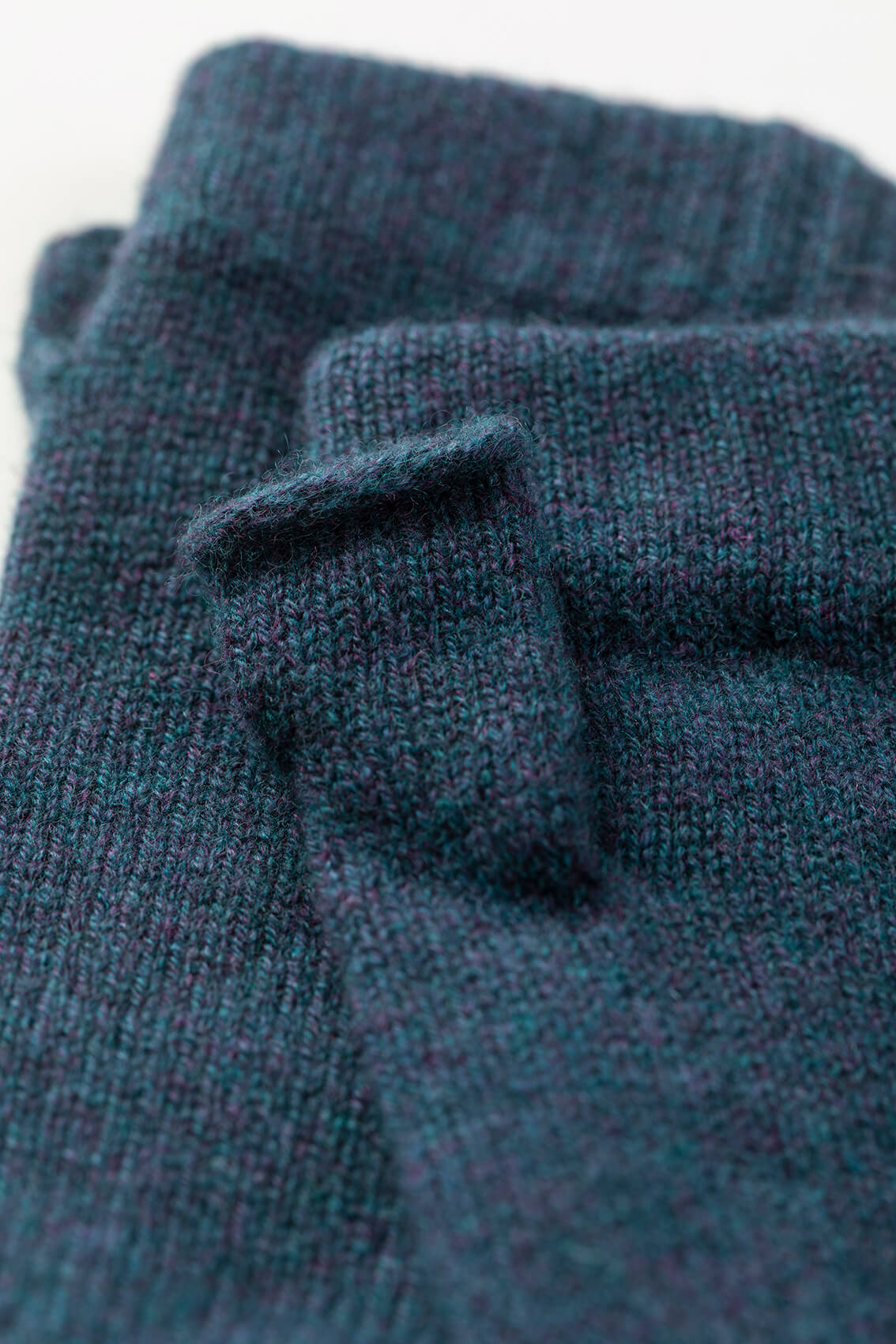 Johnstons of Elgin AW25 Knitted Accessories Heather Navy Navy Cashmere Wrist Warmers HAD03215HD7321ONE