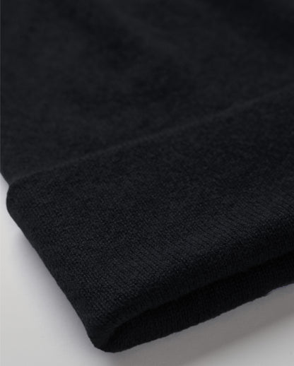 JOHNSTONS OF ELGIN BRAEMAR BLACK BEANIE IN 100% CASHMERE HAE02655SA7099ONE