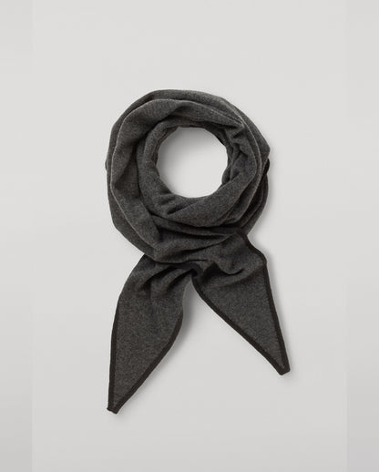 JOHNSTONS OF ELGIN CASHMERE GAUZY ETHEL DIAMOND SCARF BLACK & GREY 100% CASHMERE HAE03401Q26237ONE