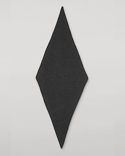 JOHNSTONS OF ELGIN CASHMERE GAUZY ETHEL DIAMOND SCARF BLACK & GREY 100% CASHMERE HAE03401Q26237ONE