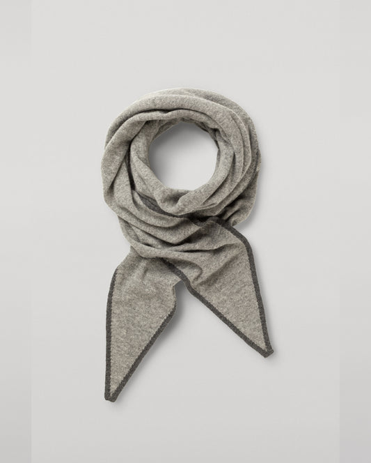 JOHNSTONS OF ELGIN CASHMERE GAUZY ETHEL DIAMOND SCARF GREY 100% CASHMERE HAE03401Q26239ONE