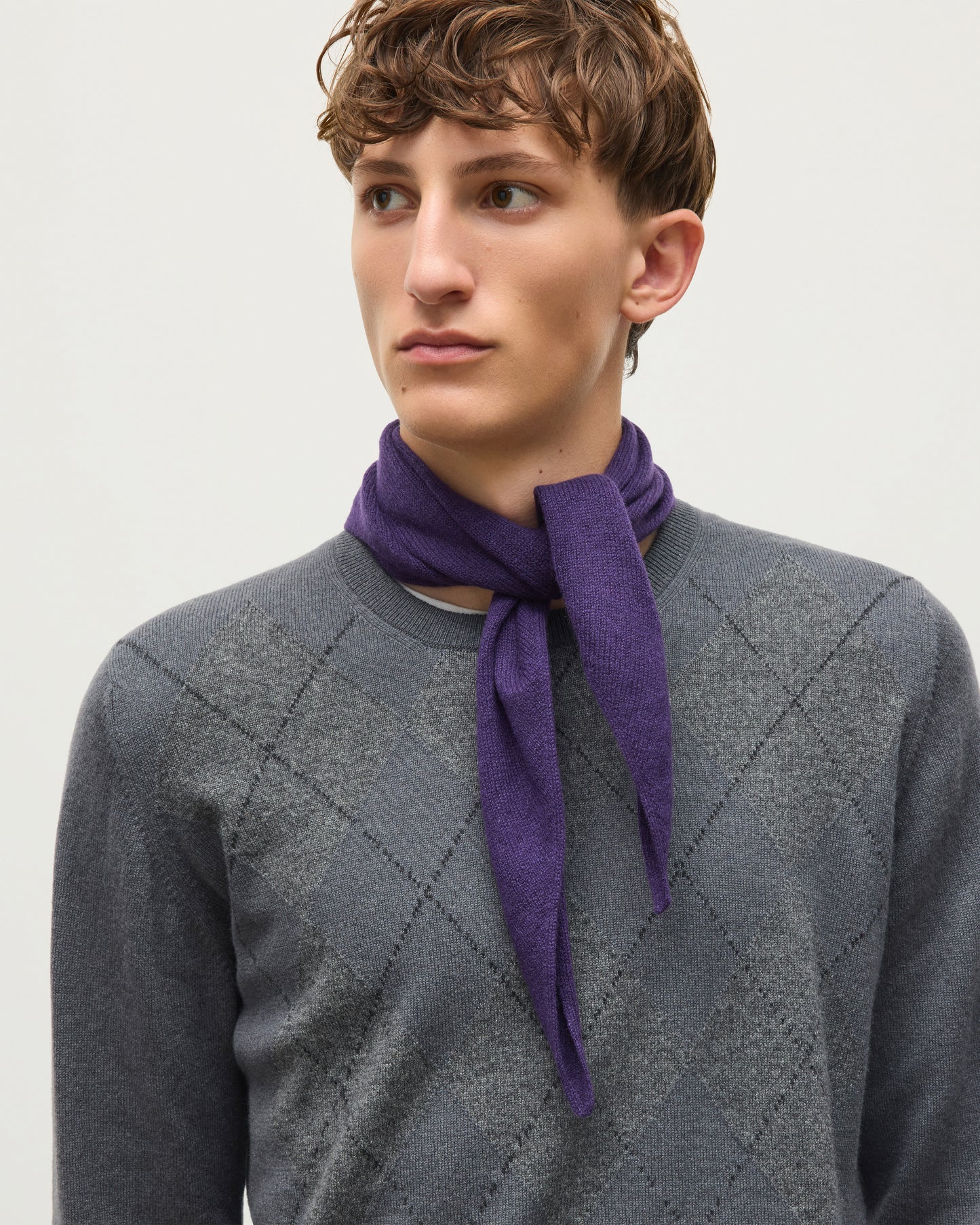 JOHNSTONS OF ELGIN CASHMERE GAUZY NECK TIE REEL BANDANA DARK PURPLE 100% CASHMERE HAE03430SD5370ONE