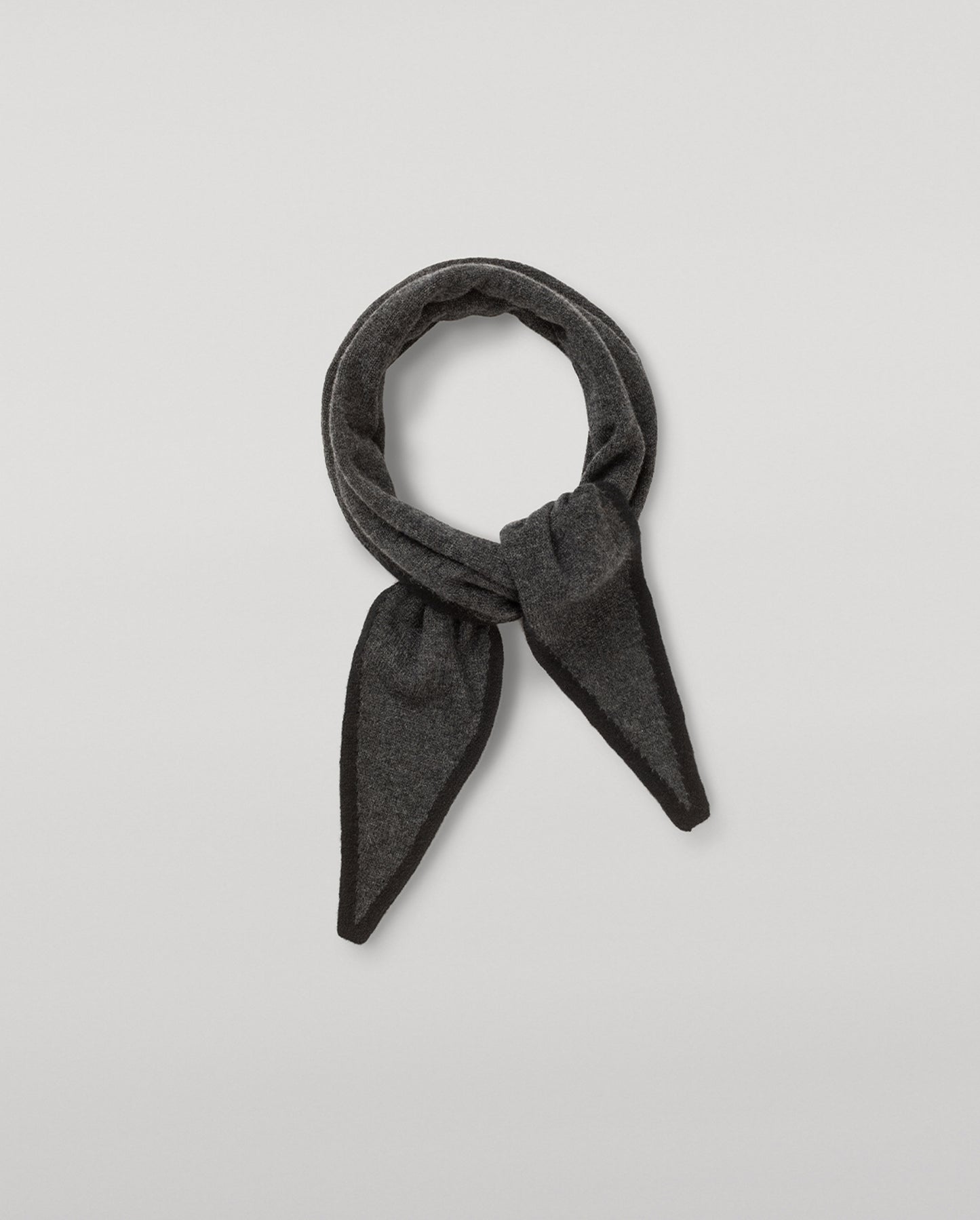 JOHNSTONS OF ELGIN CASHMERE GAUZY ANYA DIAMOND NECK TIE BLACK & GREY 100% CASHMERE HAE03431Q26237ONE