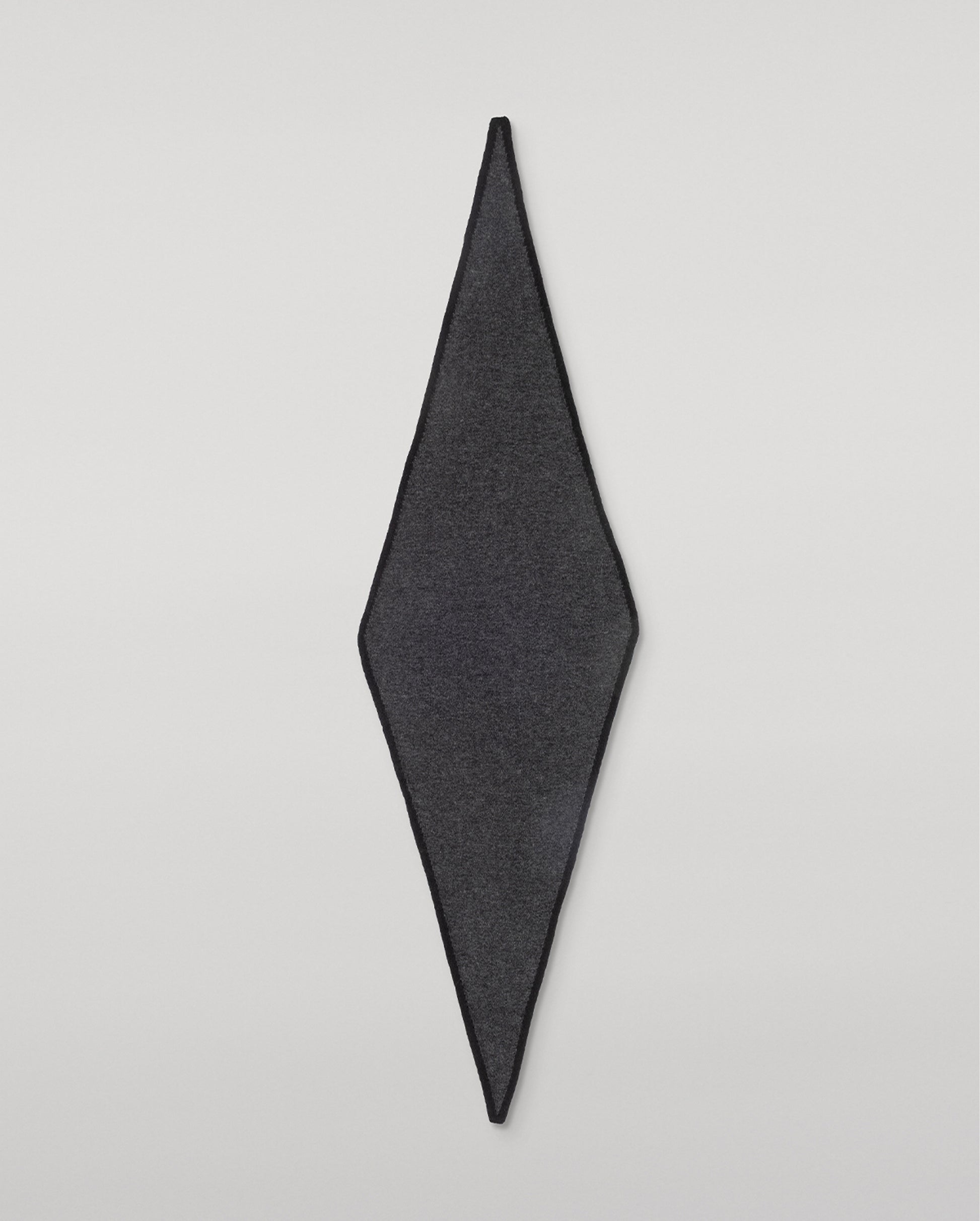 JOHNSTONS OF ELGIN CASHMERE GAUZY ANYA DIAMOND NECK TIE BLACK & GREY 100% CASHMERE HAE03431Q26237ONE