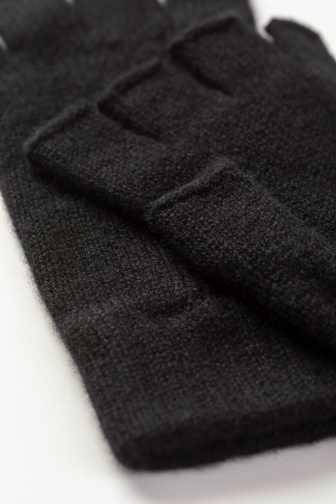 Johnstons of Elgin Knitted Accessories Black Fingerless Black Cashmere Gloves HAY02223SA0900N/A