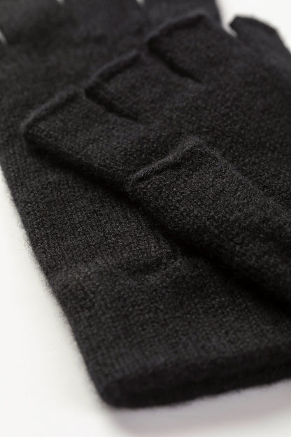 Johnstons of Elgin Knitted Accessories Black Fingerless Black Cashmere Gloves HAY02223SA0900N/A