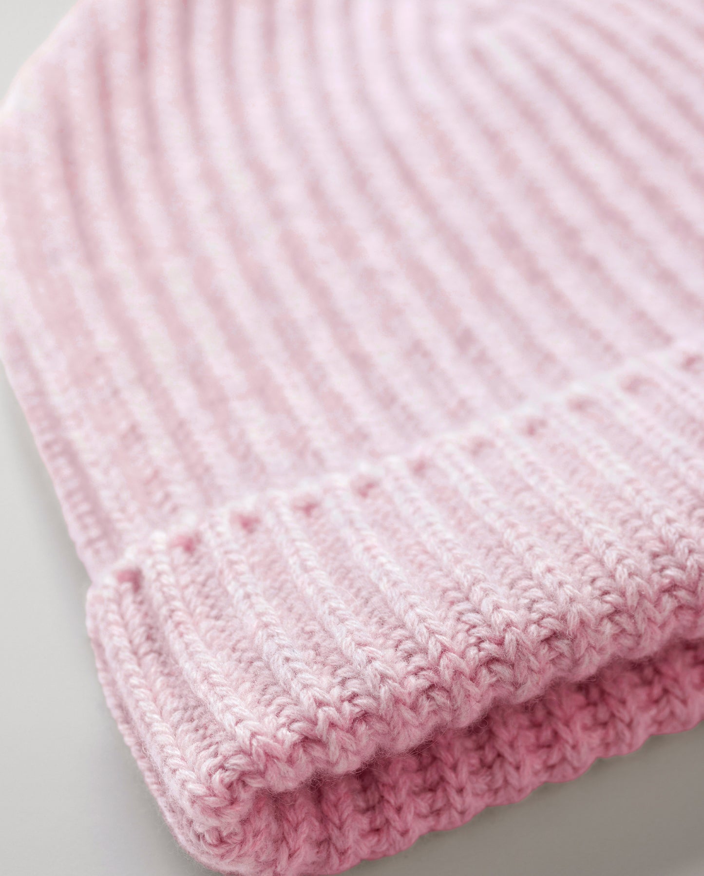 JOHNSTONS OF ELGIN LOVAT HAT 100% CASHMERE LUNAN PINK HAY03614HE0071ONE