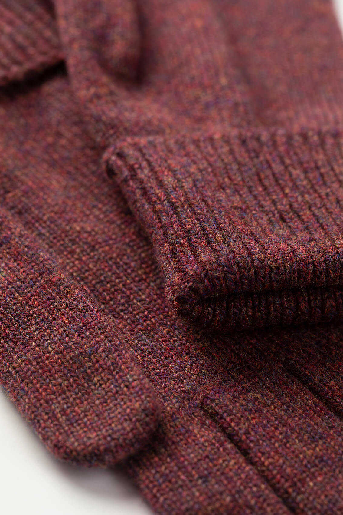 Johnstons of Elgin AW25 Knitted Accessories Damson Purple Cashmere Gloves with Turnback Cuffs HBJ03523HE7064ONE