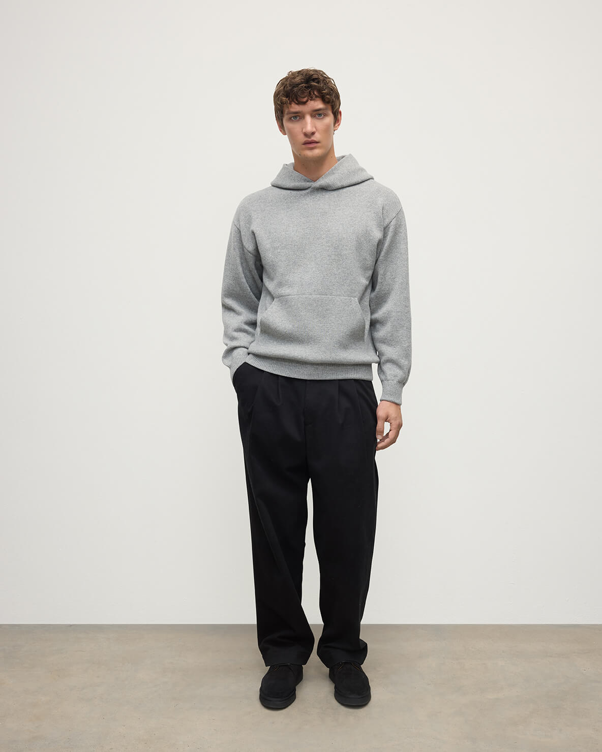 Johnstons of Elgin men's light grey cashmere hoodie KAA05271HA0308