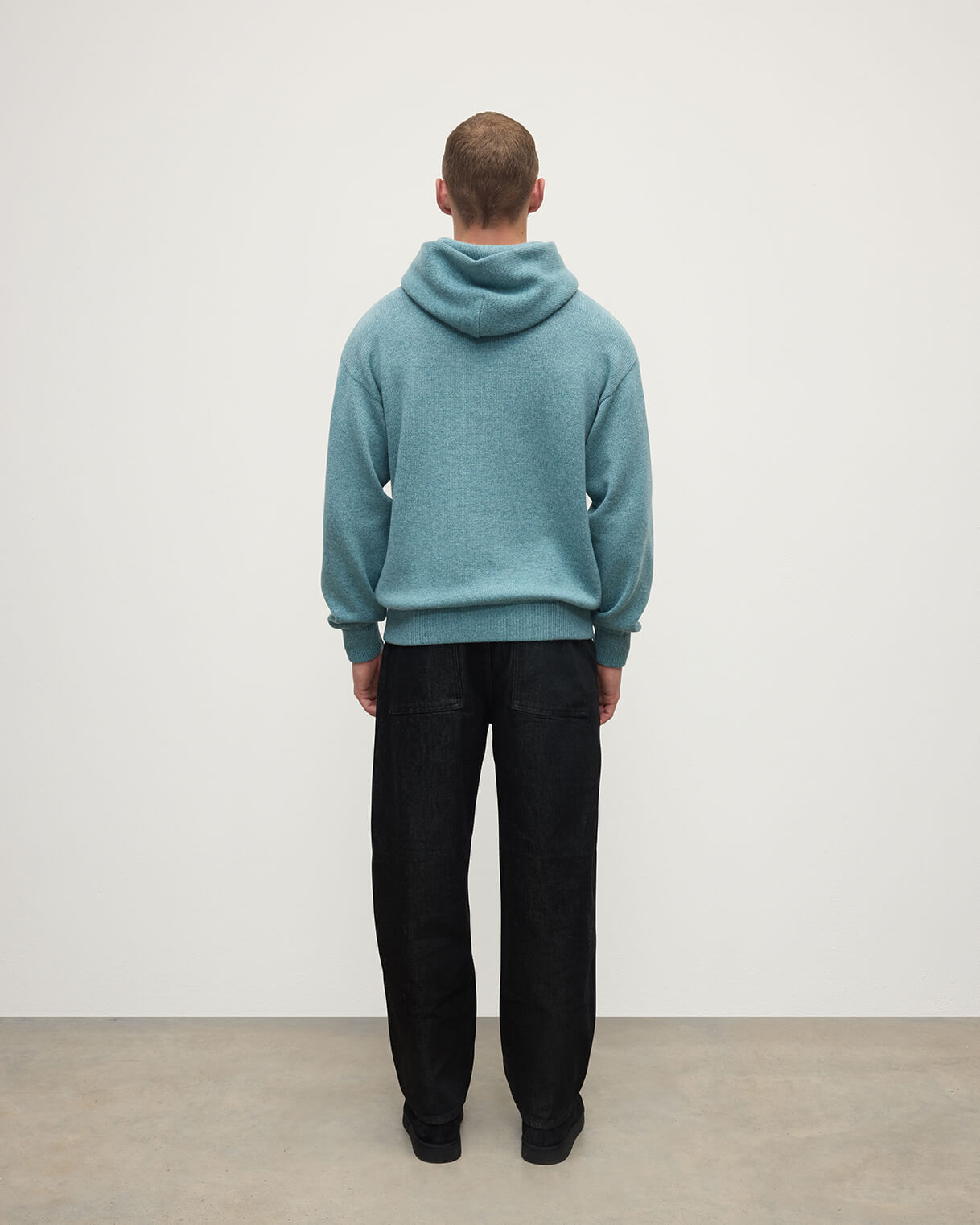 Johnstons of Elgin men's green cashmere hoodie KAA05271HA0308