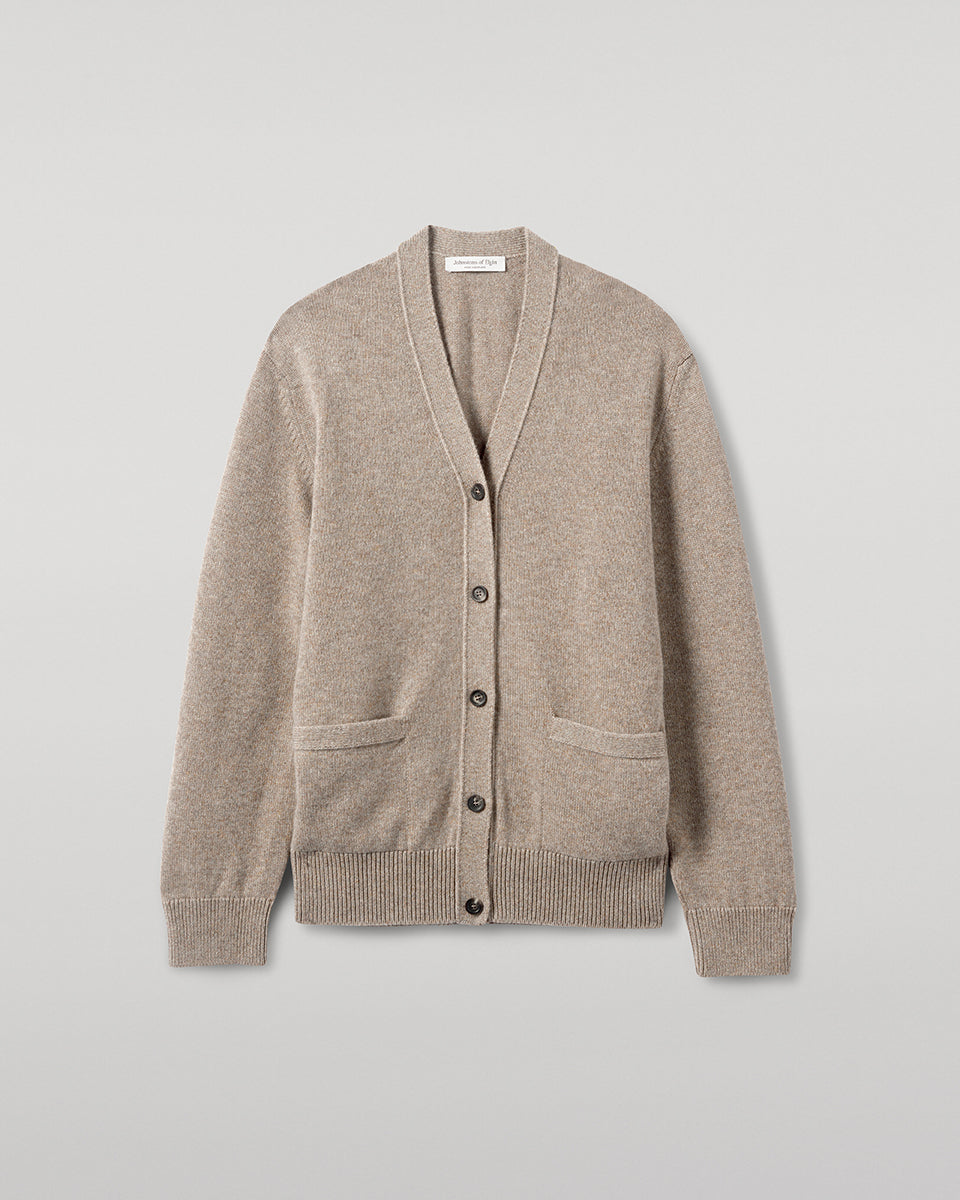 Model wearing Johnstons of Elgin AW25 Women's Knitwear Ash Boyfriend-Fit Brown Cashmere Cardigan close up KAA05560HB4334