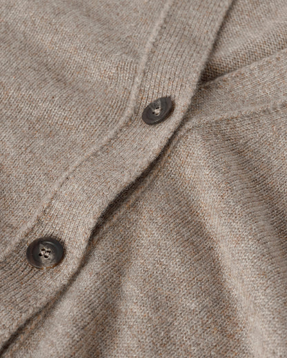 Model wearing Johnstons of Elgin AW25 Women's Knitwear Ash Boyfriend-Fit Brown Cashmere Cardigan close up KAA05560HB4334