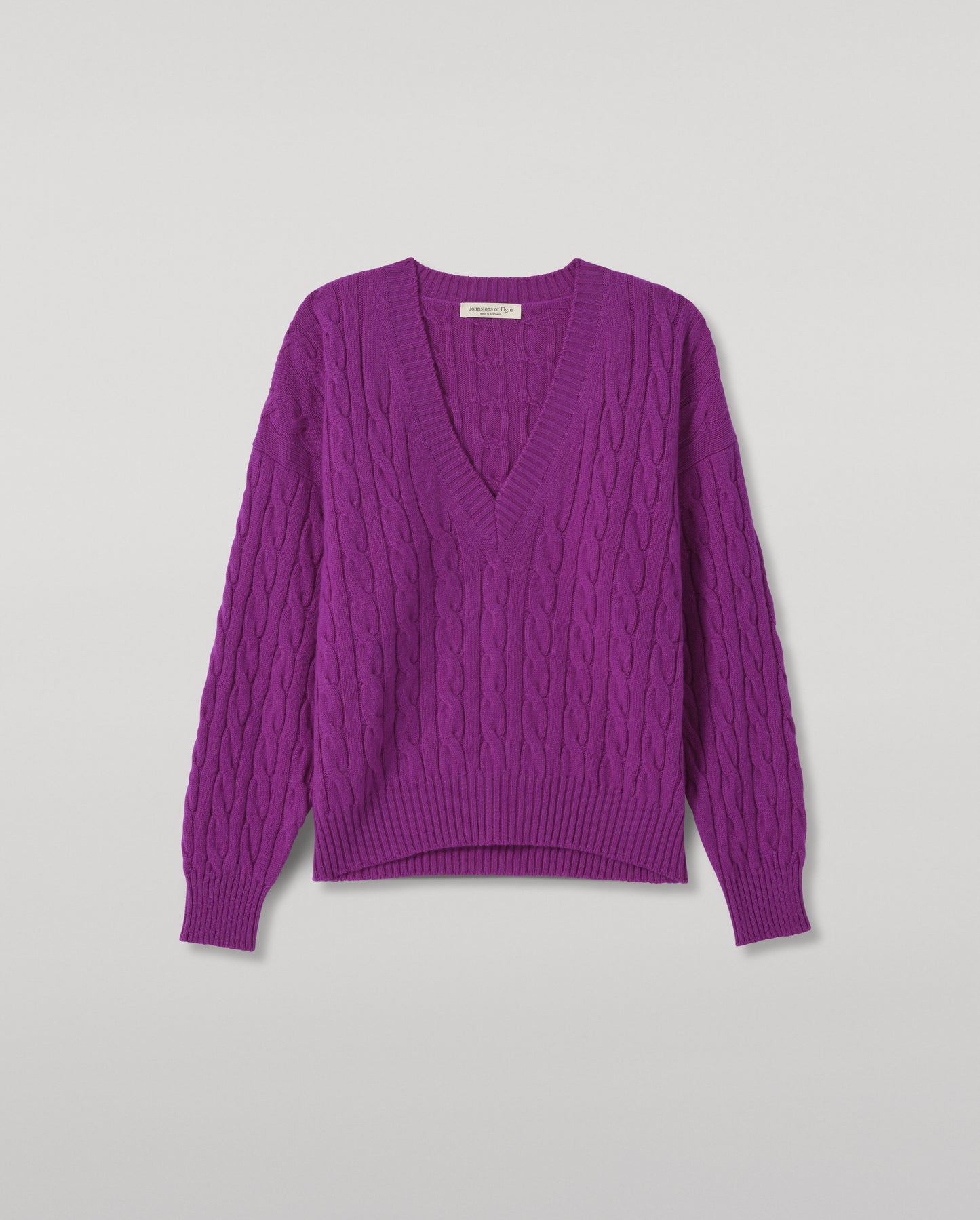 JOHNSTONS OF ELGIN KYLESKU DEEP VEE SWEATER CASHMERE CABLE DEEP VEE SWEATER PURPLE 100% CASHMERE KAA05728SD5372