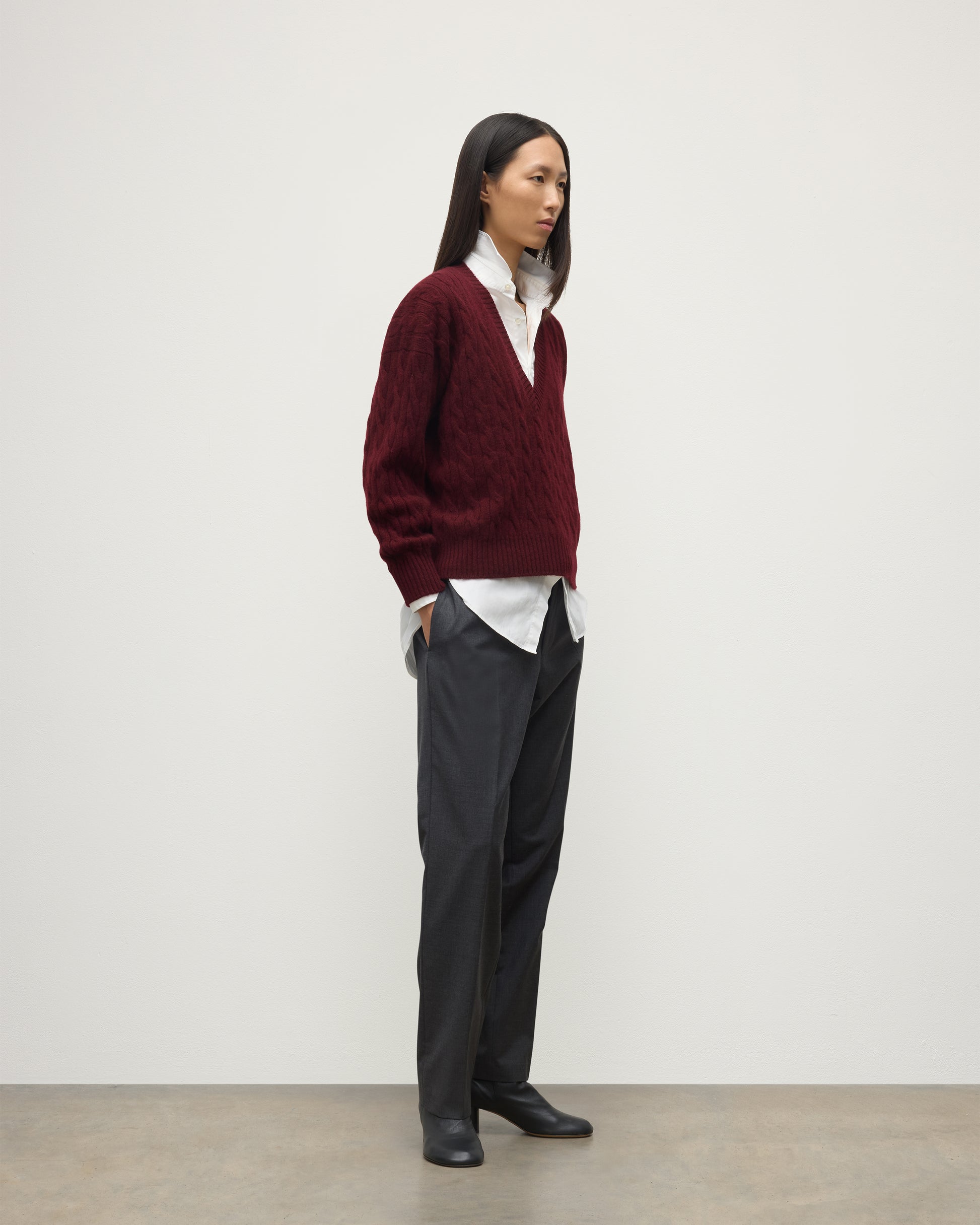 WOMENS KYLESKU DEEP VEE SWEATER RED ON A MODEL KAA05728HE7068