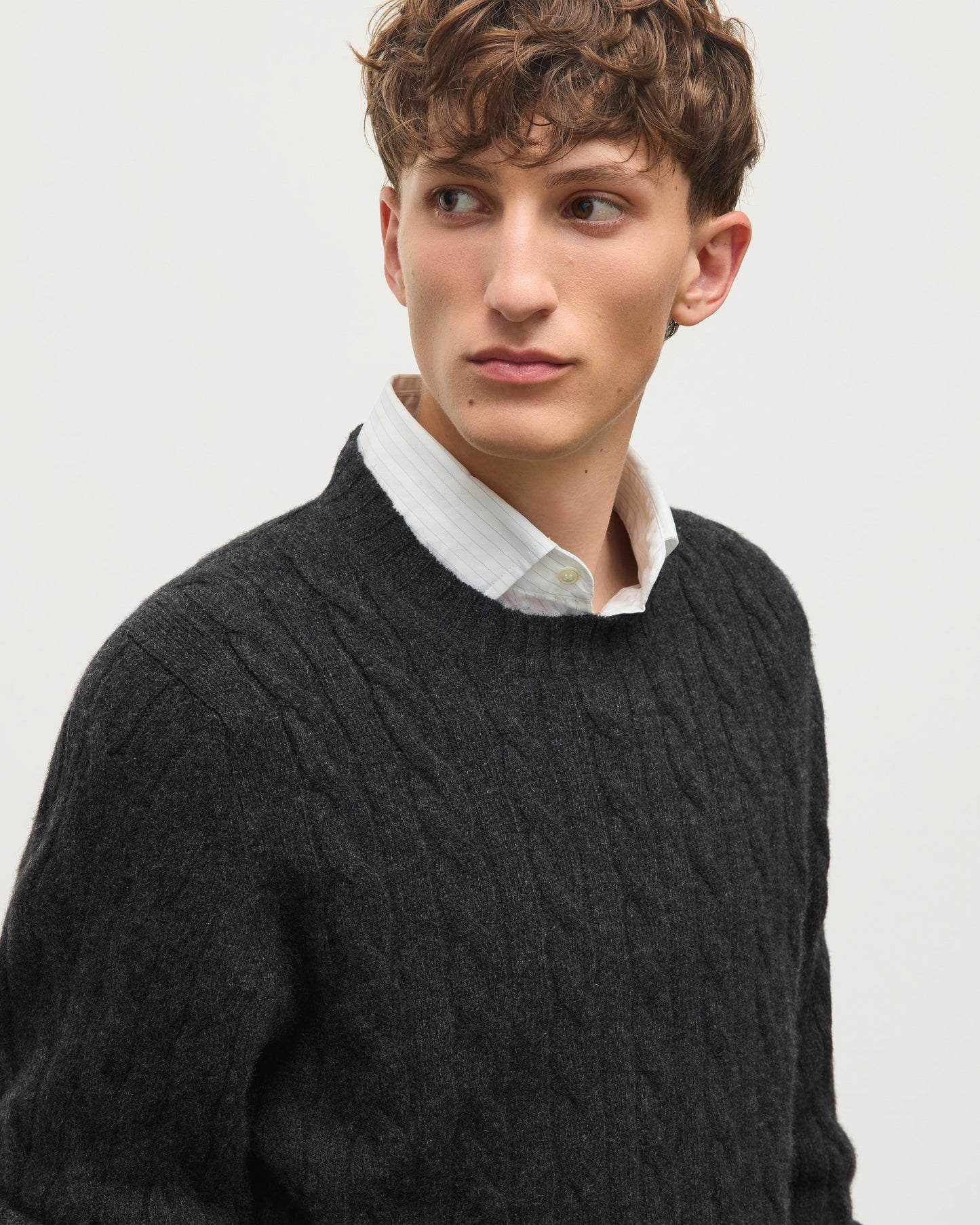 JOHNSTONS OF ELGIN CALDER CREW SWEATER CASHMERE CABLE CREW SWEATER DARK GREY 100% CASHMERE KAA05754HA7241