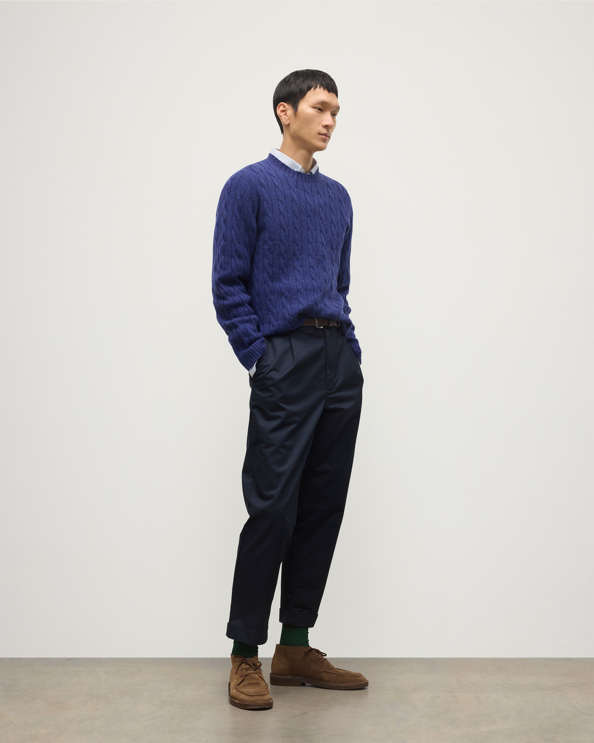 Johnstons of Elgin Men's 100% Cashmere Cable Sweater in Moray Blue KAA05754HD4490