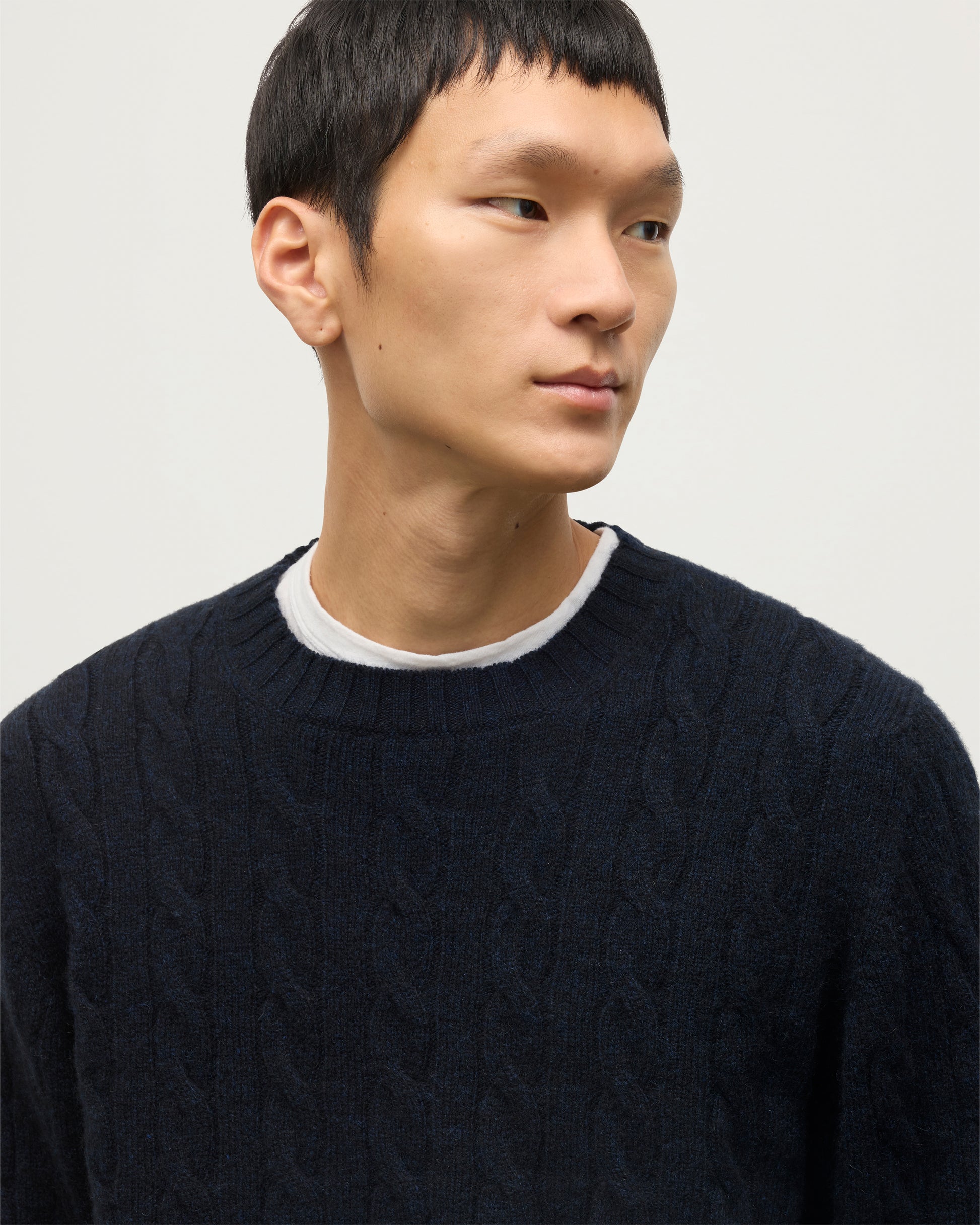 Johnstons of Elgin Men's 100% Cashmere Cable Sweater in Ink Blue KAA05754HD7347