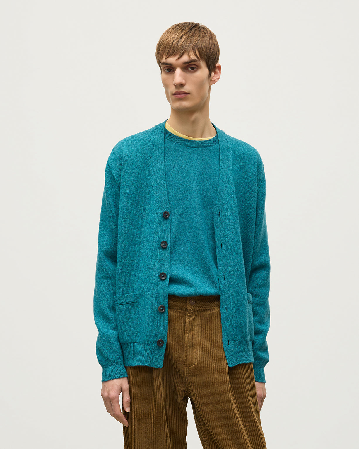 JOHNSTONS OF ELGIN REDPATH VEE NECK CARDIGAN CASHMERE VEE NECK CARDIGAN - 4 PLY GREEN 100% CASHMERE KAA05962HC4327