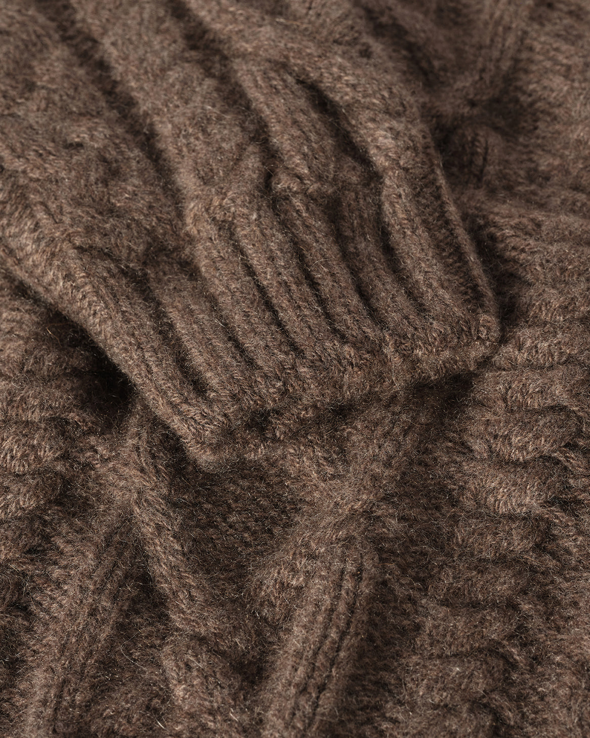 JOHNSTONS OF ELGIN MACDONALD CABLE CREW CASHMERE ARAN CABLE CREW SWEATER BROWN 100% CASHMERE KAB06009HB7126