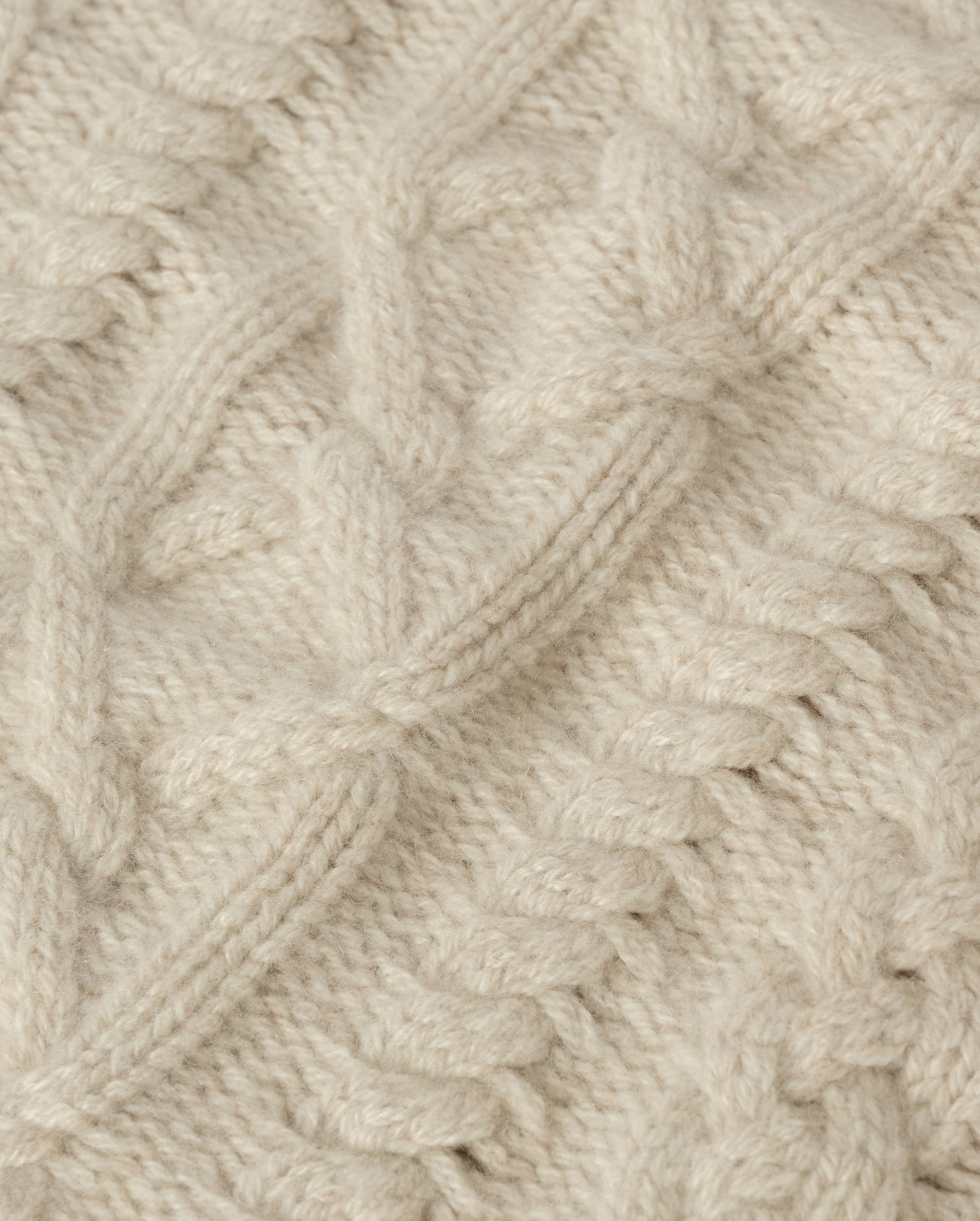 JOHNSTONS OF ELGIN MABEL CREW SWEATER CASHMERE ARAN CABLE ROUND NECK SWEATER CREAM 100% CASHMERE KAB06123HA0396