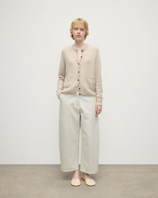 Model wearing Johnstons of Elgin AW25 Women's Knitwear Cream Dun Donegal Donegal Cashmere Cream Cardigan Front View KAC05494006334
