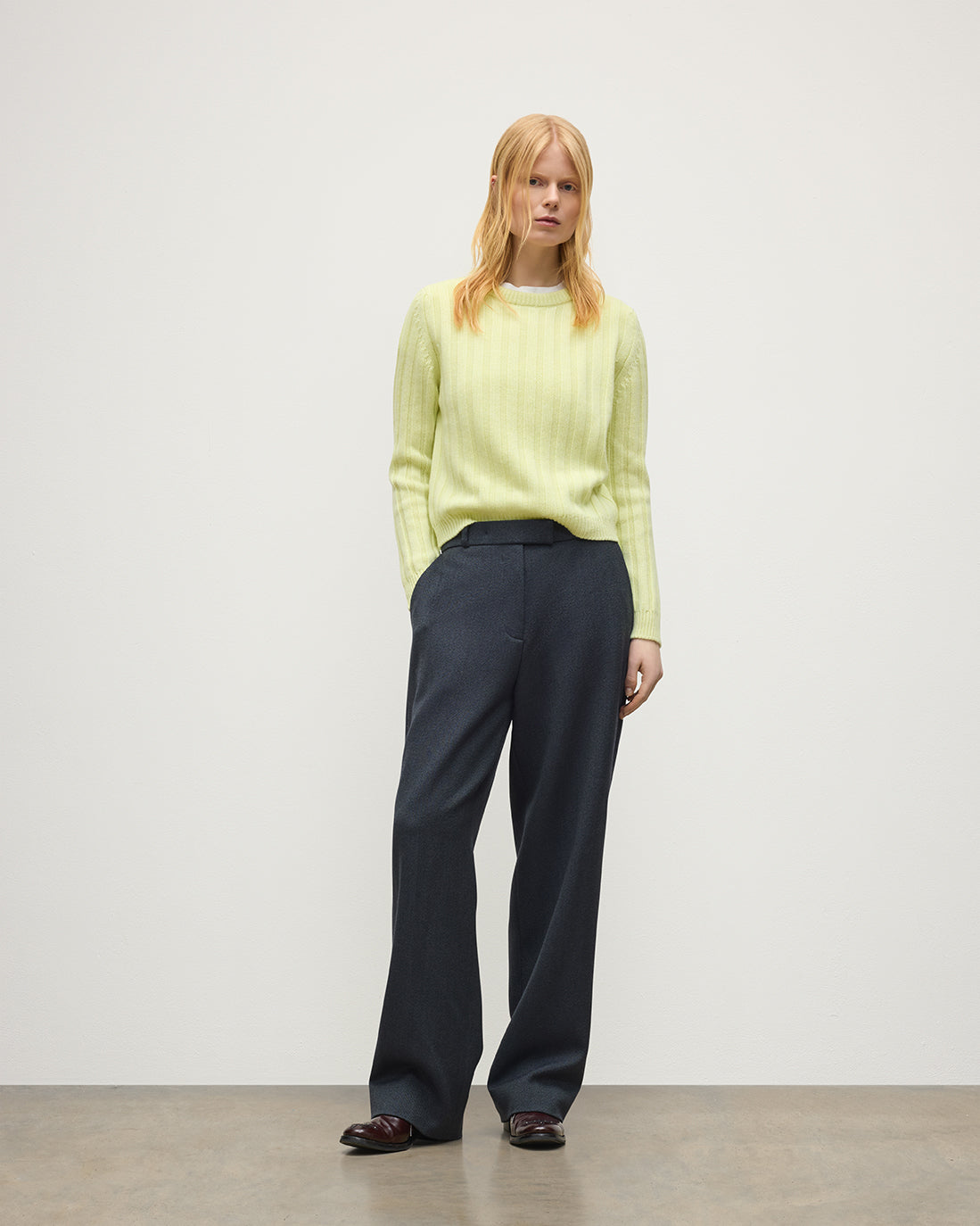 JOHNSTONS OF ELGIN LECHT CREW SWEATER PETITE CASHMERE FLAT RIB ROUND NECK SWEATER - 8 PLY LIGHT YELLOW 100% CASHMERE KAC05706HF0025