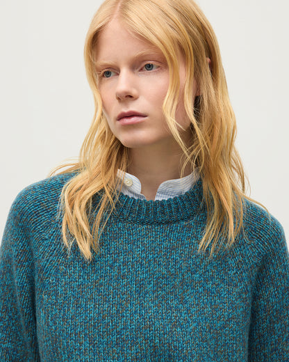 JOHNSTONS OF ELGIN FYFE CREW SWEATER CASHMERE 3 COLOUR MARL CREW SWEATER - 6 PLY BLUE MARL 100% CASHMERE UAC05753007012