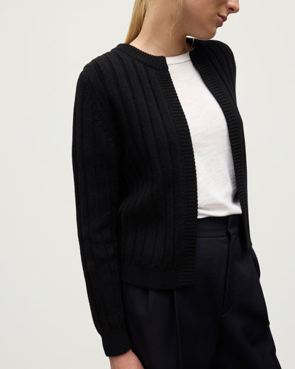 MODEL WEAR JOHNSTONS OF ELGIN WOMENS LECHT CREW CARDIGAN BLACK 100% CASHMERE OVER A WHITE T-SHIRT and NAVY TROUSER KAC05790SA7210