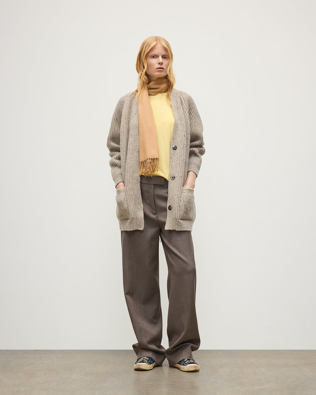 JOHNSTONS OF ELGIN NORAH CARDIGAN DONEGAL CASHMERE RIBBED CARDIGAN WITH POCKETS CREAM 100% CASHMERE KAC05992HA0397