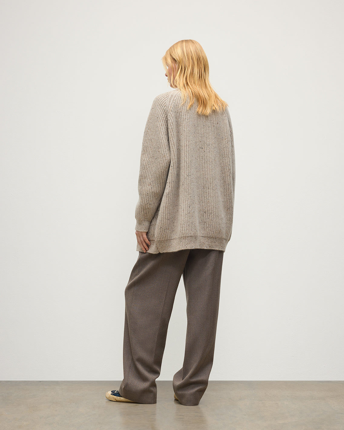 JOHNSTONS OF ELGIN NORAH CARDIGAN DONEGAL CASHMERE RIBBED CARDIGAN WITH POCKETS CREAM 100% CASHMERE KAC05992HA0397