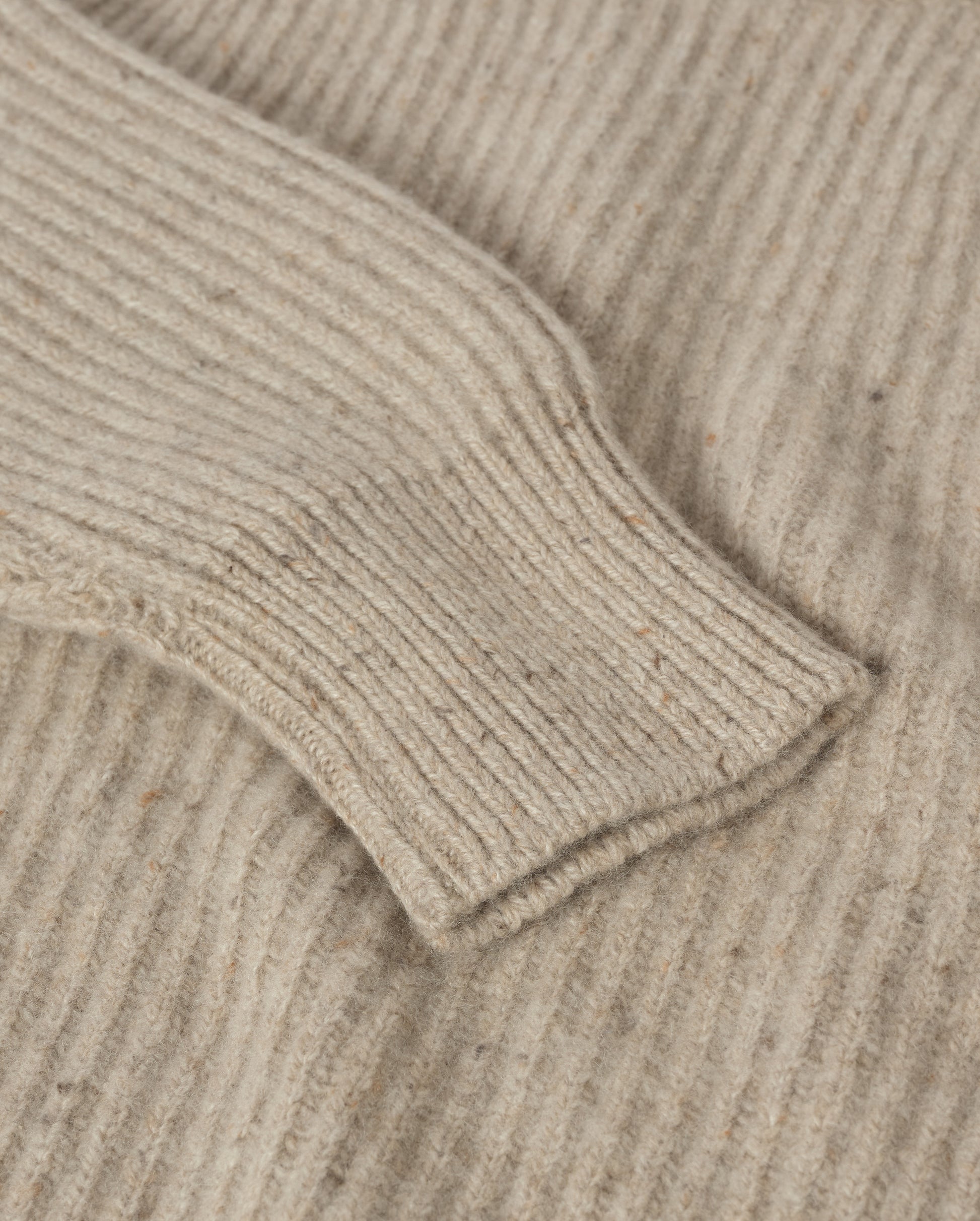 JOHNSTONS OF ELGIN NORAH CREW SWEATER DONEGAL CASHMERE OVERSIZED RIBBED SWEATER CREAM 100% CASHMERE KAC05993HA0397