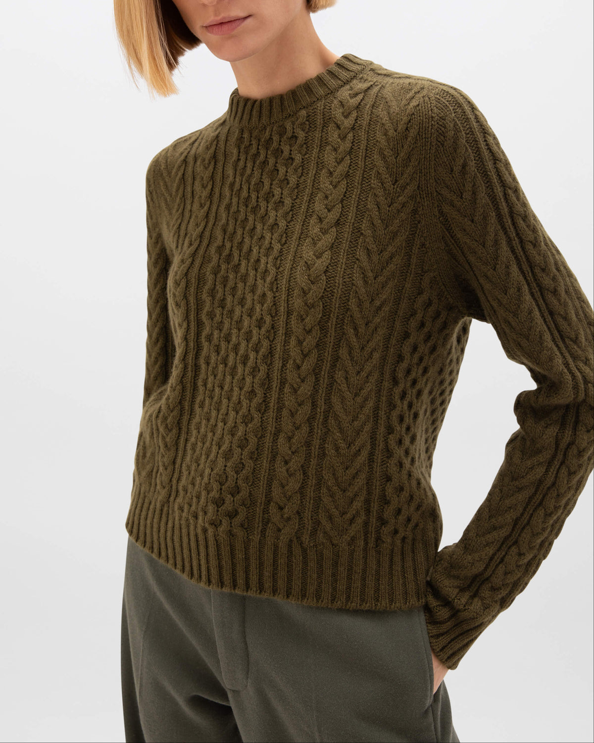Johnstons of Elgin AW24 Women's Knitwear Olive Aran Cable Cashmere Sweater KAI05086SC4573