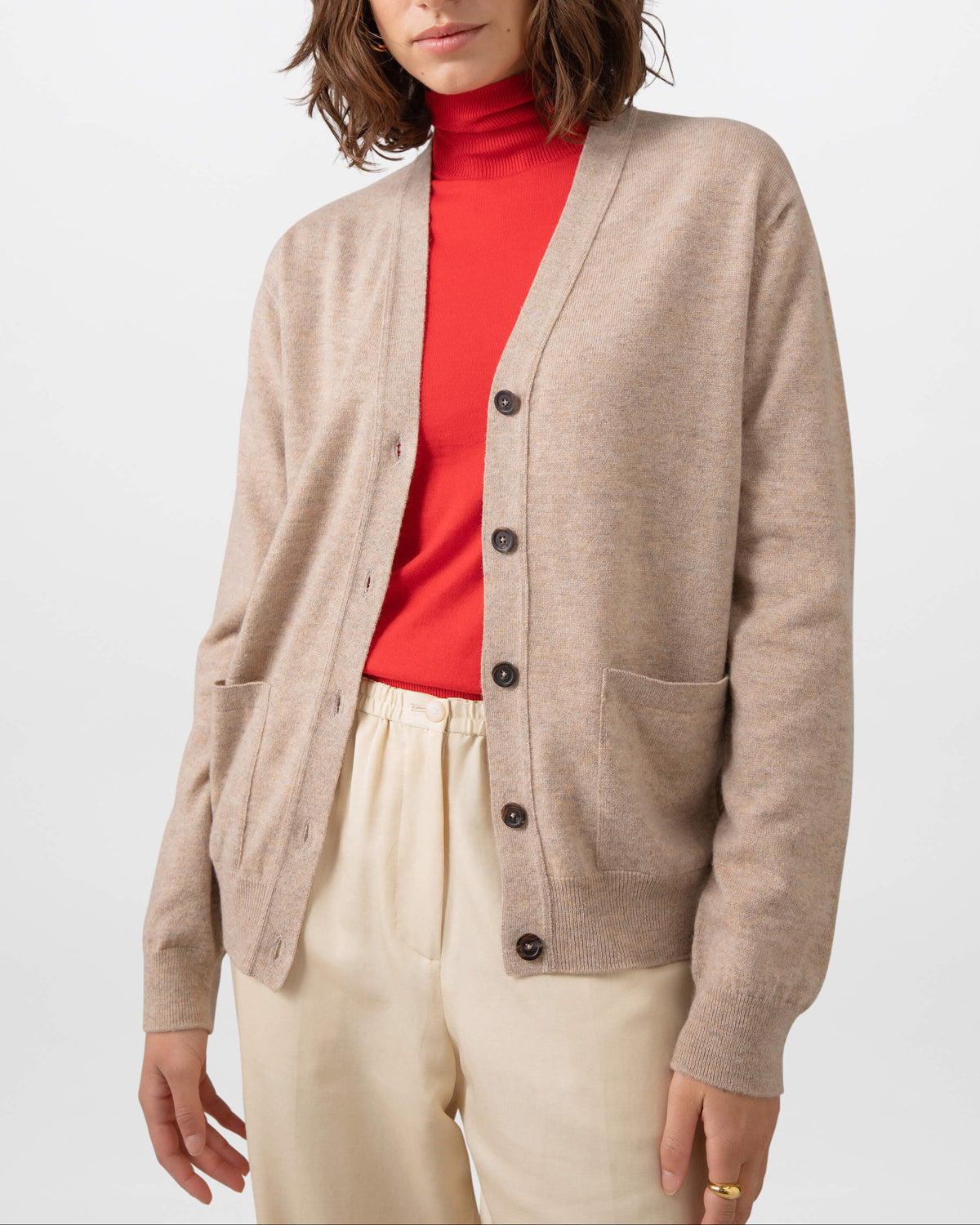 Johnstons of Elgin Womens Knitwear Oatmeal Classic Cashmere Boyfriend Cardigan KAI05141HB0210