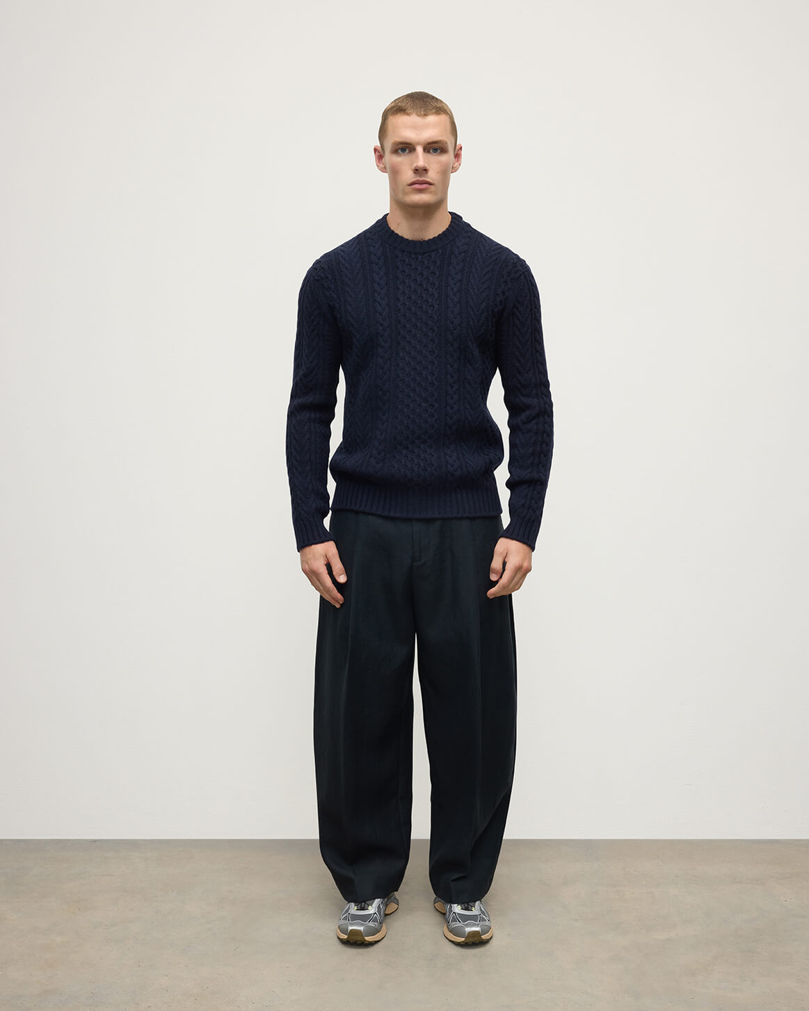 Johnstons of Elgin AW25 Men's Knitwear Dark Navy Aran Cable Cashmere Jumper KAI05336SD7286