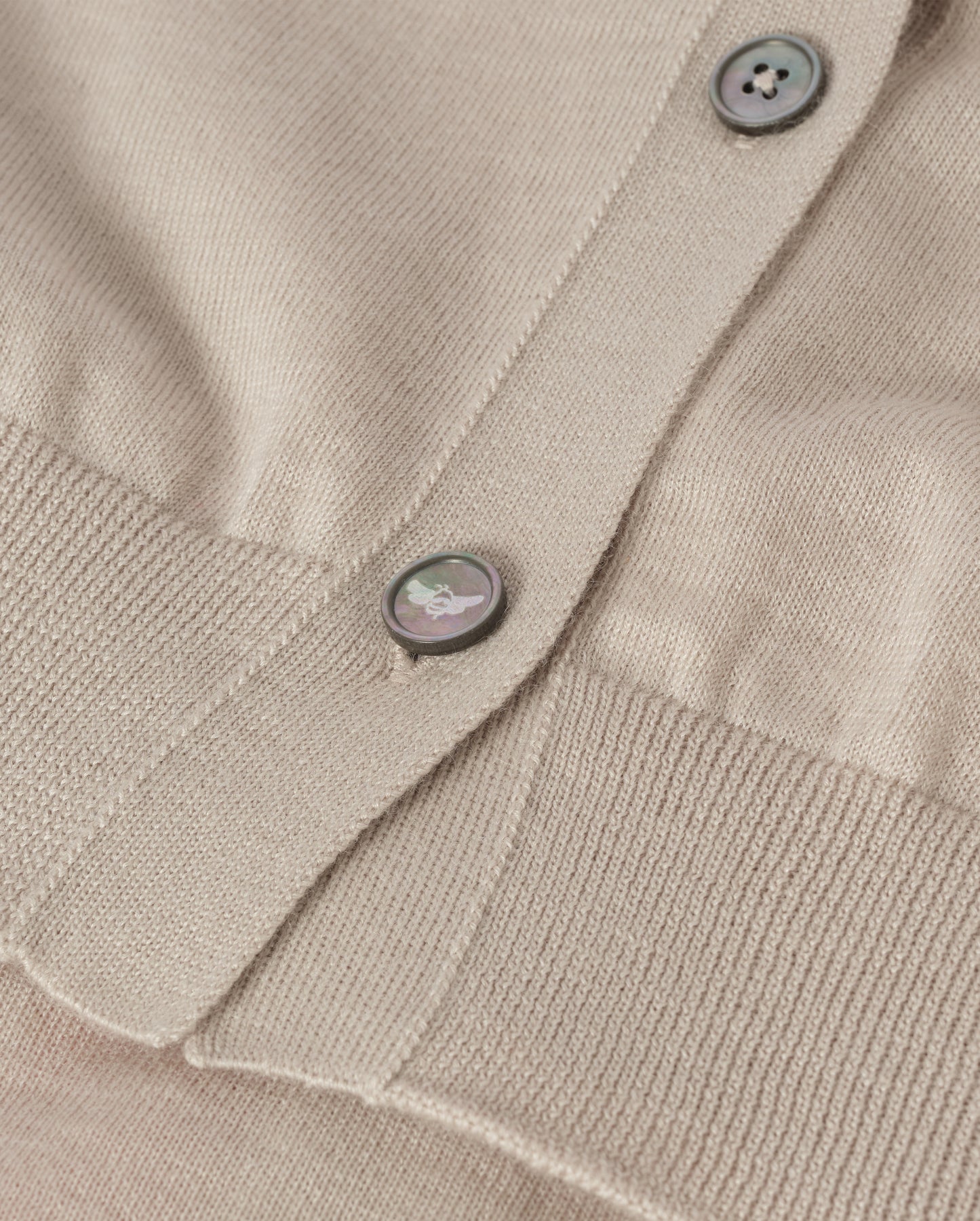 JOHNSTONS OF ELGIN HONOR CREW CARDIGAN SUPERFINE CASHMERE ROUND NECK CARDIGAN - 3 PLY CREAM 100% CASHMERE KAI05708SA0664