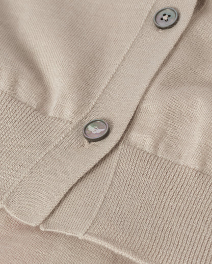 JOHNSTONS OF ELGIN HONOR CREW CARDIGAN SUPERFINE CASHMERE ROUND NECK CARDIGAN - 3 PLY CREAM 100% CASHMERE KAI05708SA0664