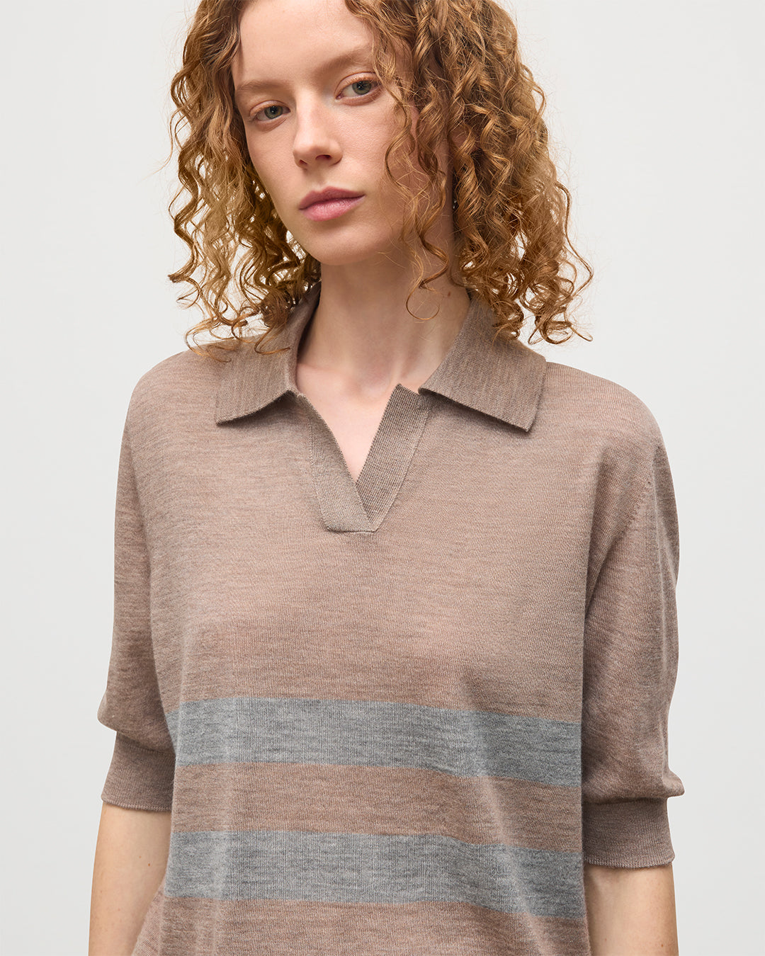 JOHNSTONS OF ELGIN WOMENS COIRA SHORT SLEEVE SHIRT BROWN & GREY 100% SUPERFINE CASHMERE KAI05714Q25956