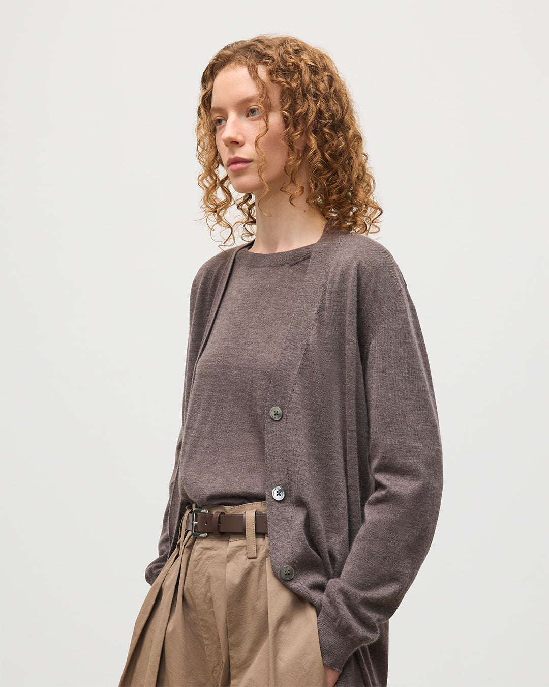 JOHNSTONS OF ELGIN WOMENS ELISE VEE CARDIGAN LIGHT BROWN 100% SUPERFINE CASHMERE KAI05716HB7092