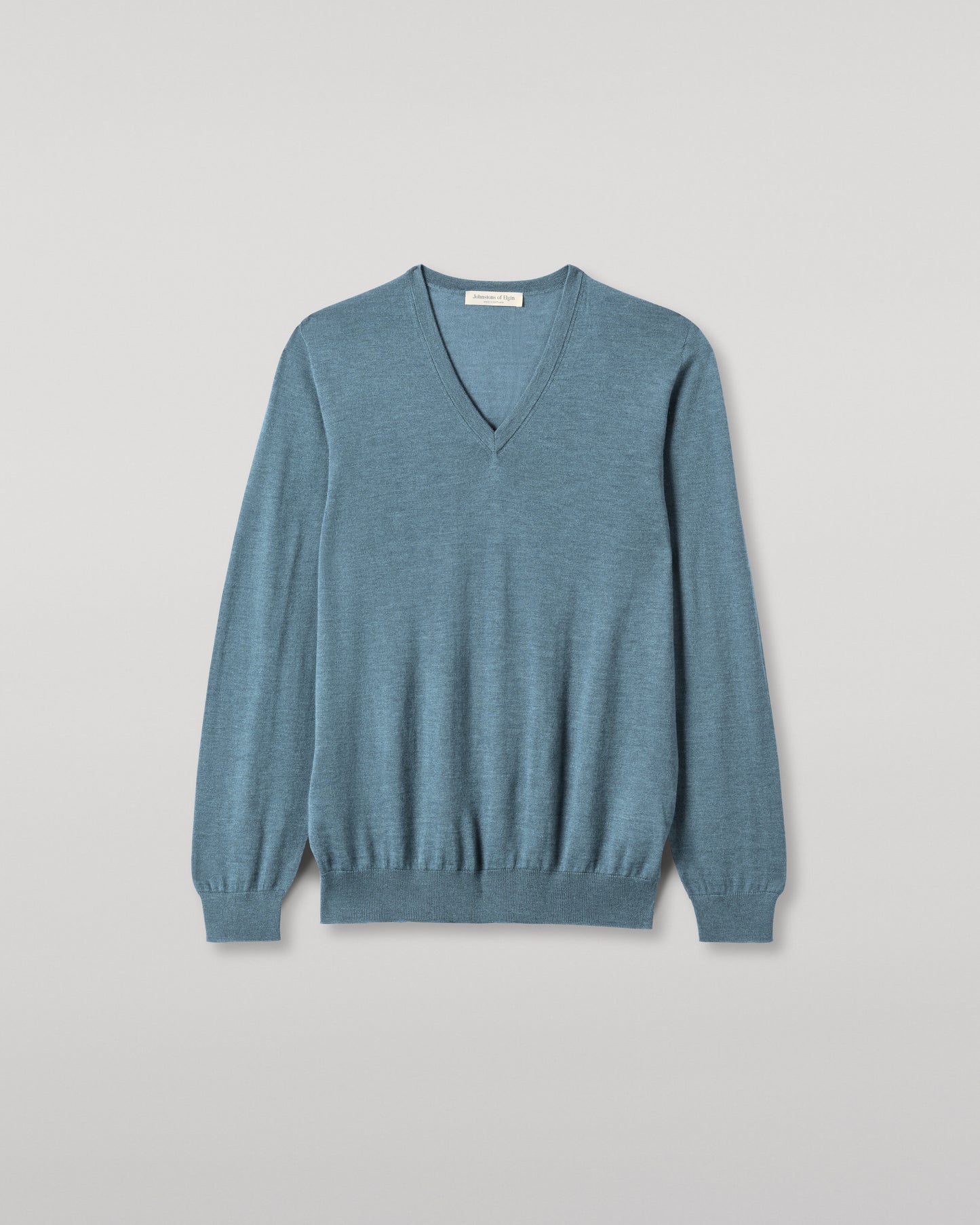 JOHNSTONS OF ELGIN MENS FIN SUPERFINE VEE NECK GREEN 100% SUPERFINE CASHMERE KAI05744SD5242
