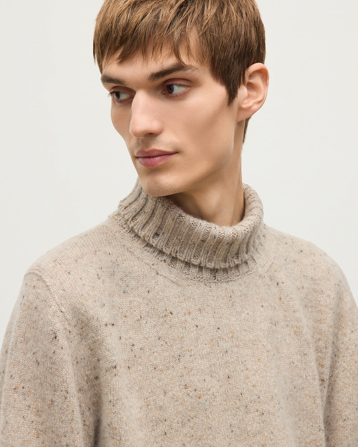 JOHNSTONS OF ELGIN MACKINTOSH ROLL NECK SWEATER DONEGAL CASHMERE ROLL NECK SWEATER CREAM 100% CASHMERE KAI05957HA0397